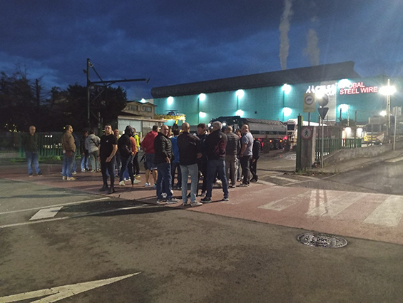 Toda la plantilla de TYCSA secunda la huelga por la precariedad laboral y los accidentes de trabajo